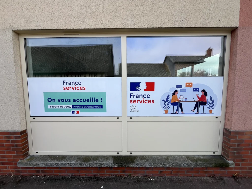 Signalétique vitrine France Services